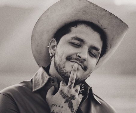 El cantautor Christian Nodal confirmó la ruptura con Belinda