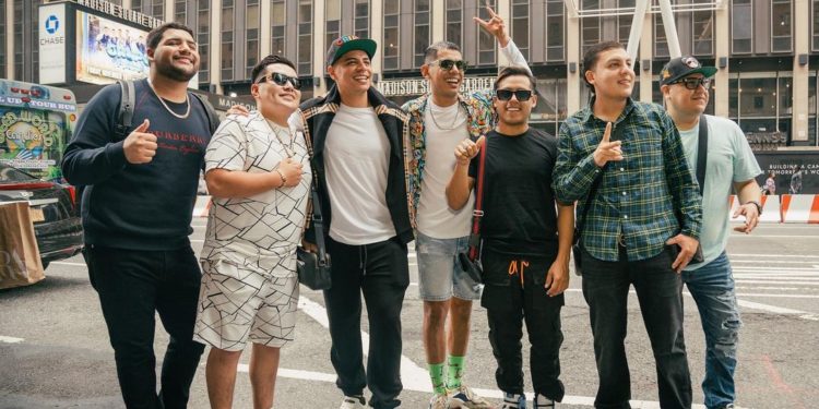 Grupo Firme estrenó «ASI ES LA VIDA» en colaboración con Mc Davo y Beto Sierra