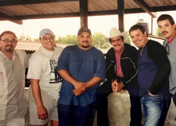 Intocable estrena «SI ME DUELE, QUE DUELA»