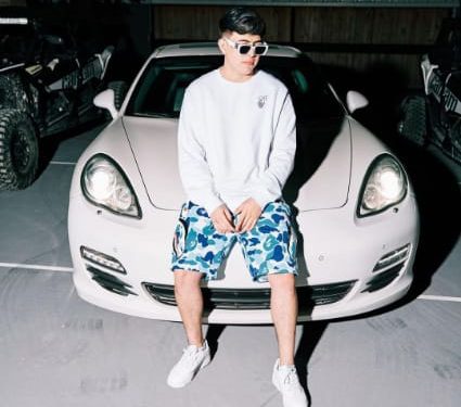 El cantautor Oscar Maydon y su nuevo sencillo «BYE»