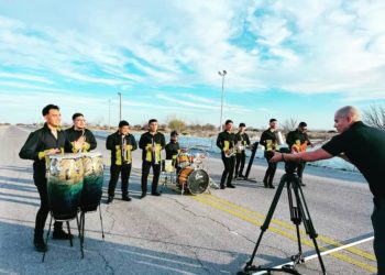 Los Super de Nueva Rosita estrenaron «LA MAMALONA»