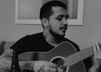 Christian Nodal abrirá su propio negocio de tatuajes