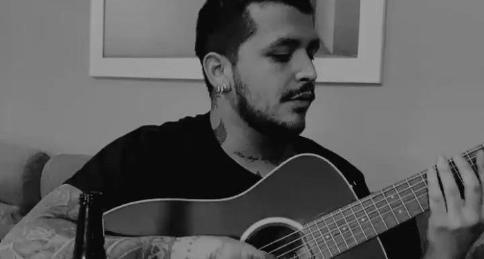 Christian Nodal abrirá su propio negocio de tatuajes