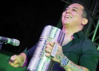Edwin Luna y La Trakalosa de Monterrey  estrenaron «NO SE LO DESEO A NADIE»