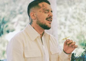 Christian Nodal anuncia el primer artista que producirá su disquera