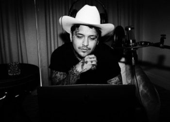 Christian Nodal enciende las redes por mensaje filtrado