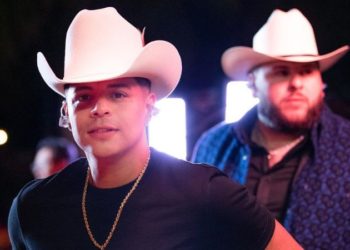 Grupo Firme & El Fantasma la están rompiendo con «FUERA DE SERVICIO»