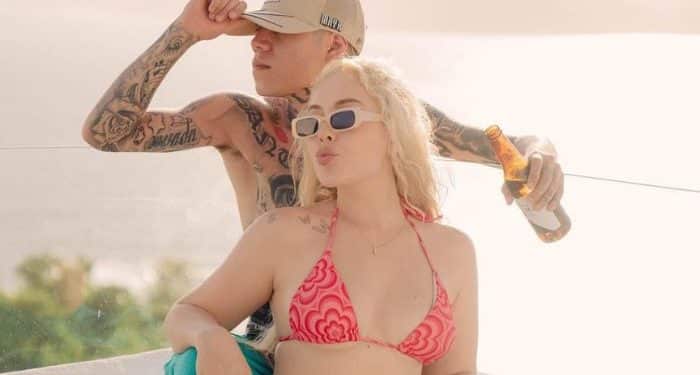 Maya Nazor público foto con Santa Fe Klan y su bebé