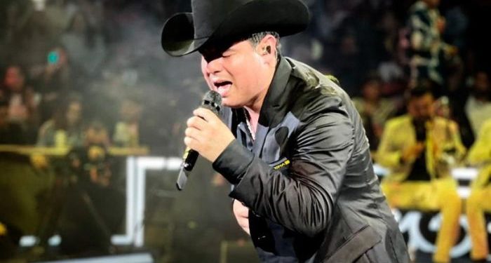 Alfredo Olivas estrena «VAIVÉN»