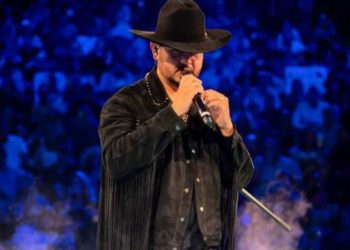 Edén Muñoz rinde homenaje a Jenni Rivera.