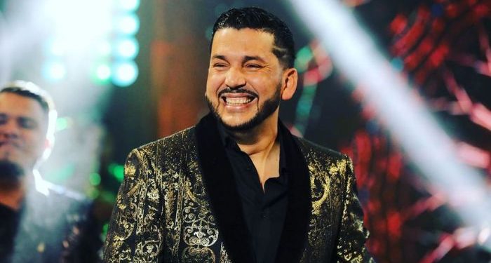 Luis Ángel «El Flaco» estrenó «Una cerveza más» con Fuerza de Tijuana.