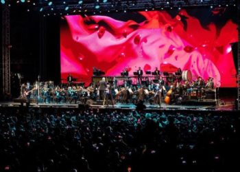 Bronco concluyó con éxito su concierto sinfónico.