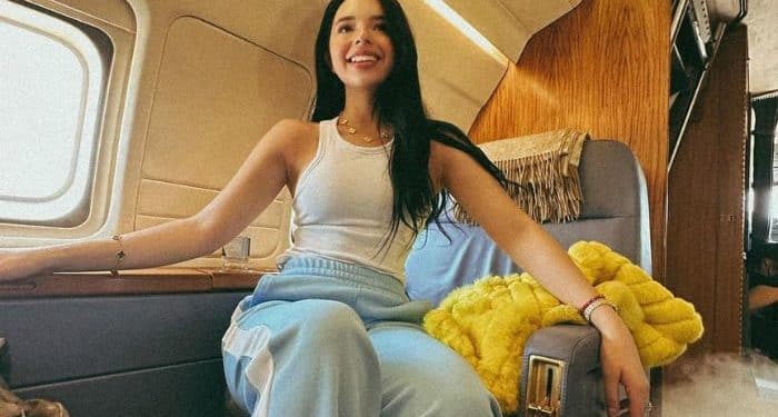 Ángela Aguilar sorprende con cambio de look.