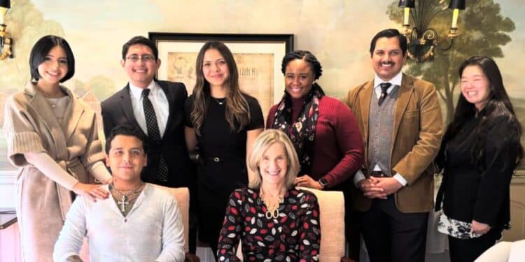 Christian Nodal Brilla en Harvard: Un Reconocimiento a su Impacto Cultural