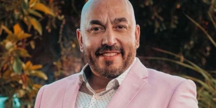 Lupillo Rivera es hospitalizado por una bacteria estomacal: suspende conciertos