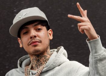 El «Corrido Tumbado» bajo fuego: Gobernadores prohíben su difusión mientras la presidenta Claudia Sheinbaum defiende la libertad de expresión