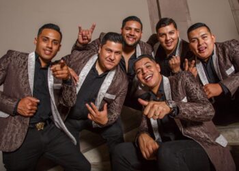 Grupo Firme es investigado tras polémico concierto en La Paz por interpretación de corrido prohibido