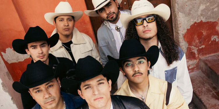 Bohemio rompe esquemas y lanza un videoálbum inspirado en sus propias experiencias