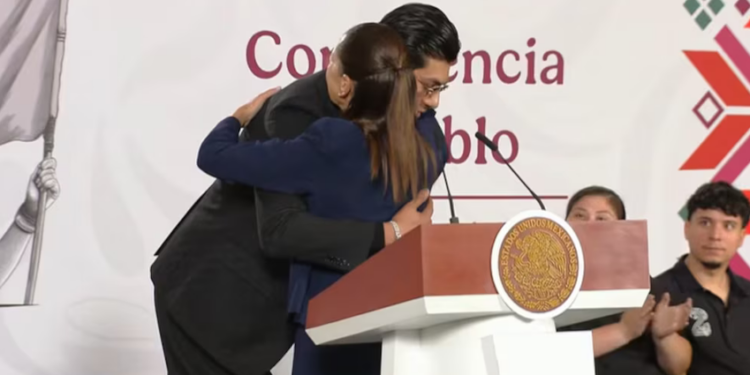 El Bogueto llega a La Mañanera para impulsar el talento joven con México Canta 2026