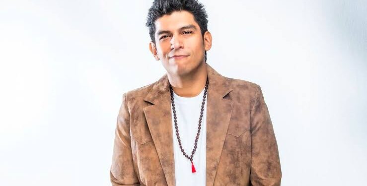 Elías Medina conquista al público con una noche de regional mexicano en Tijuana