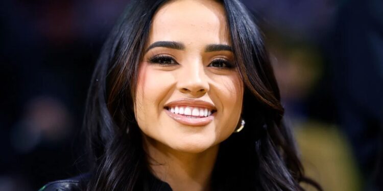 Becky G descarta rivalidad con Karol G: “No existe competencia”