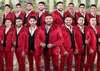 Banda El Recodo es retirada por la policía tras tocar en las calles de Londres