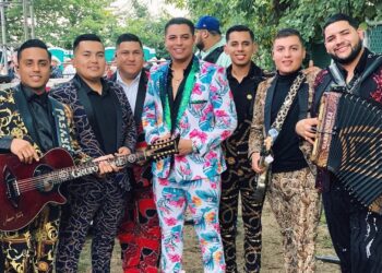 Grupo Firme hace vibrar Valencia con tres horas de música regional mexicana