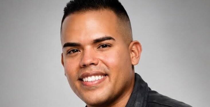 Kevin Montoya, el abogado colombiano que cambió los tribunales por la música regional