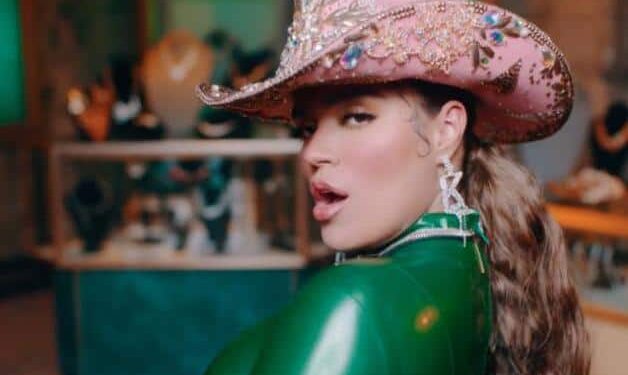 Karol G desata críticas tras nominación a Mejor Canción Regional Mexicana en los Latin Grammy 2026