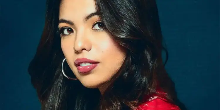Sara Angel debuta con su primer disco y honra el legado musical de su abuelo Tirso Páez