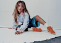 Karol G lleva el universo de ‘Tropicoqueta’ a los tenis con nueva colaboración con Reebok