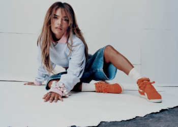 Karol G lleva el universo de ‘Tropicoqueta’ a los tenis con nueva colaboración con Reebok